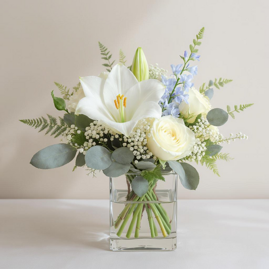 Heavenly Blue & Cream – Vase Arrangement